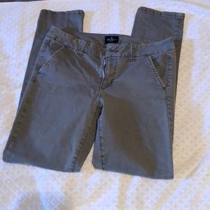 Women’s skinny chinos